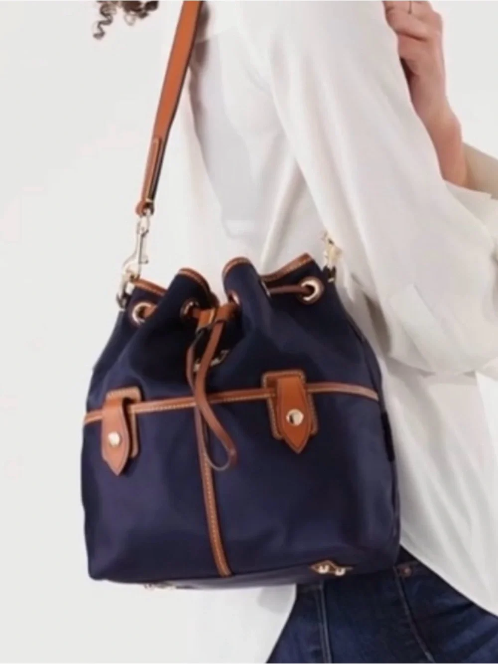 D  & B  Navy Blue Drawstring Bucket Bag with Brown lthr Trim. Pristine cond